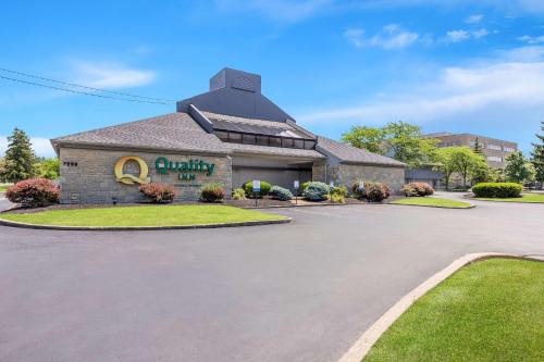 Middleburg Heights Hotel | Quality Inn Middleburg Heights near Cleveland Airport