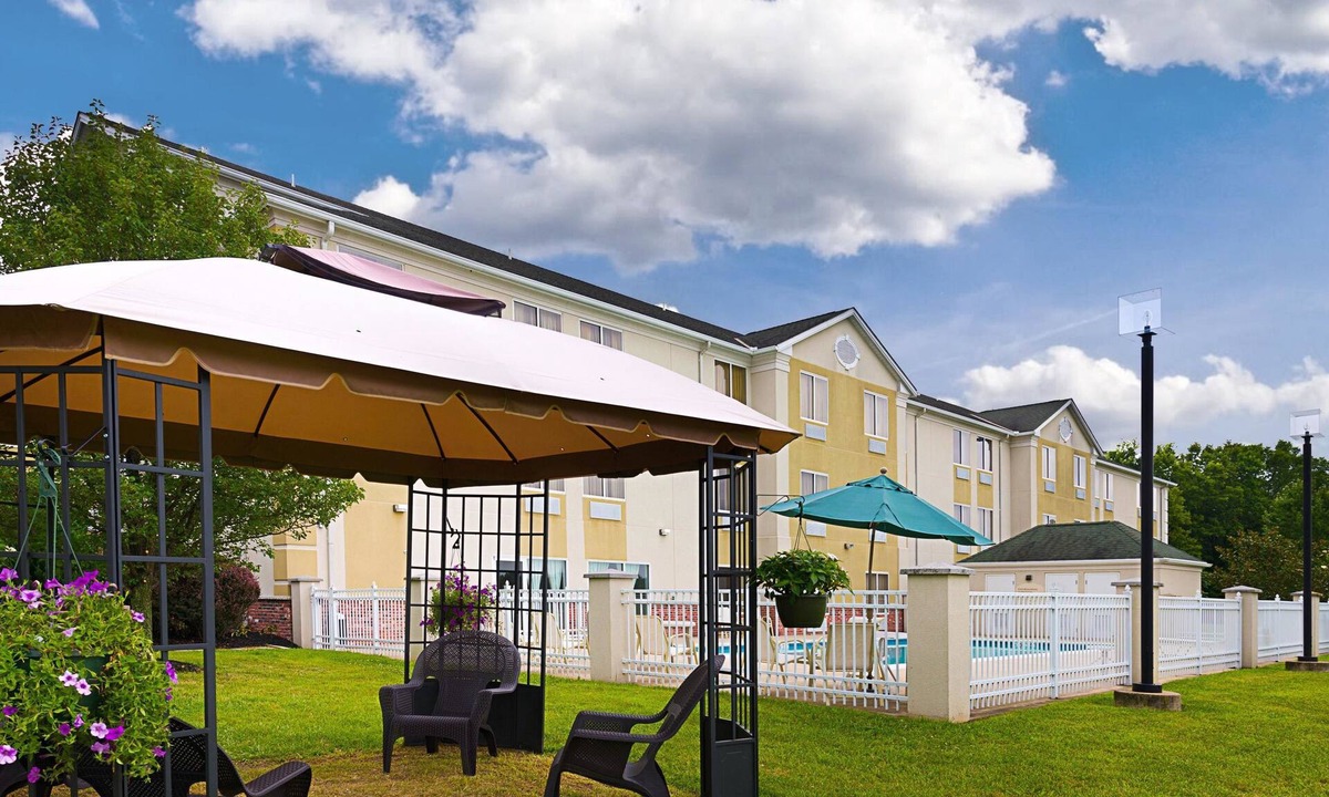 Potomac Hotel | Quality Inn Spring Mills - Martinsburg North