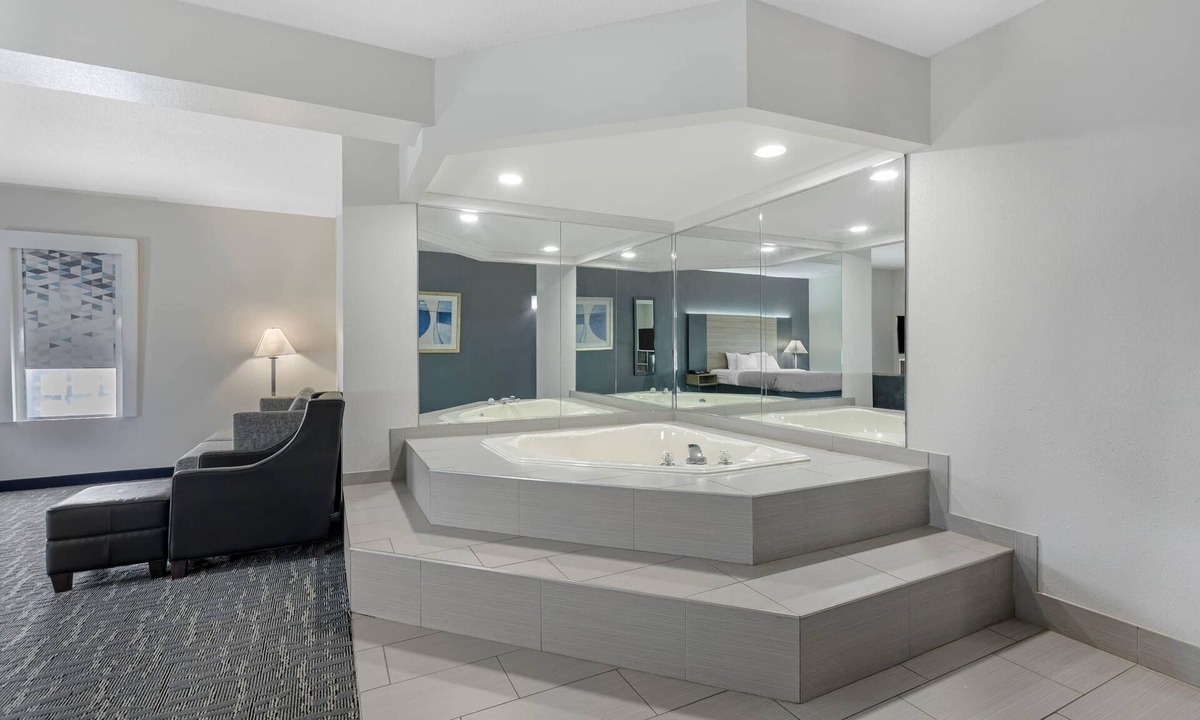 Edgefield Hotel | Quality Inn & Suites Edgefield