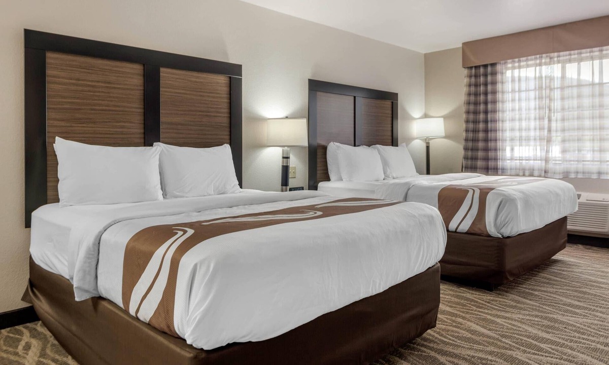 South Fork Hotel | Quality Inn & Suites South Fork - Wolf Creek