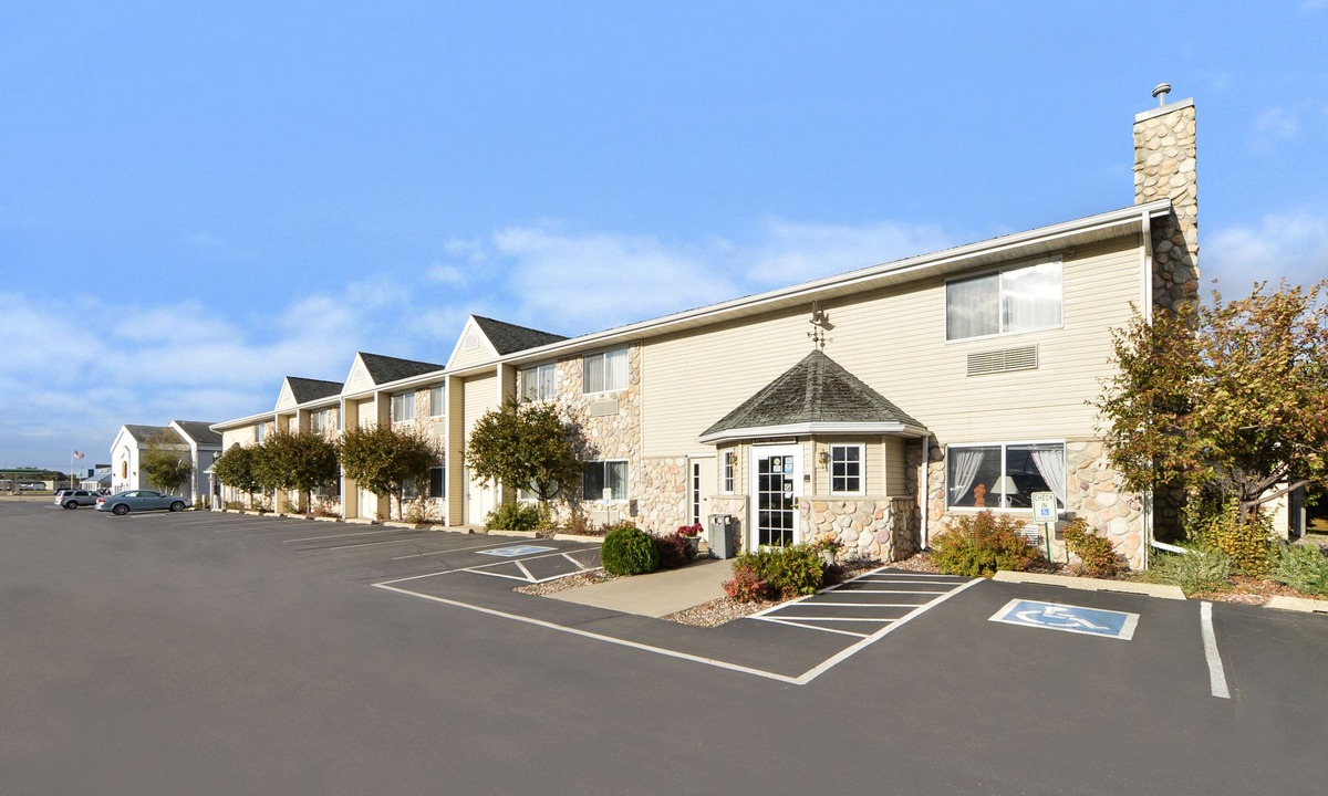 Prairie Du Chien Hotel | Quality Inn & Suites