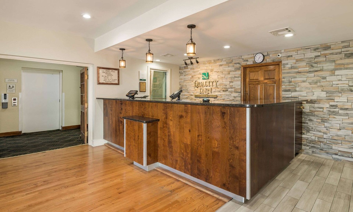 South Tulsa Hotel | Quality Inn Tulsa Central