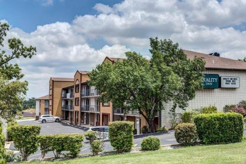 Branson Theater District Hotel | Quality Inn West-Branson Theatre District