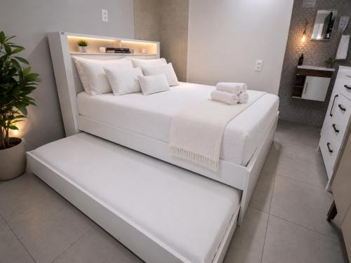 Lambari House | Quarto Aconchegante Completo Wi-Fi TV Microondas Cafeteira Entrada Privativa