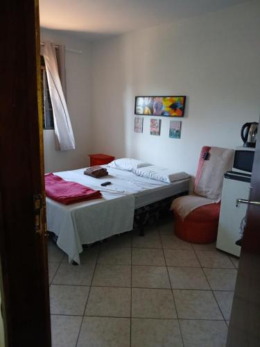 Maringa House | Quarto com banheiro casa da Mari