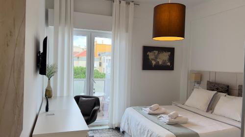 Reboleira House | Quarto com casa de banho privativo