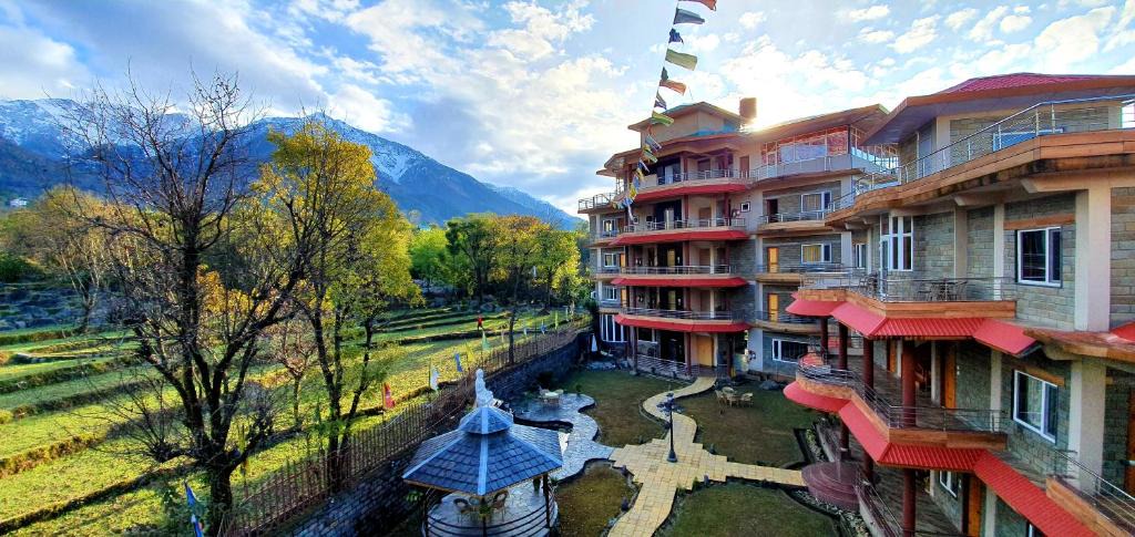 Fatehpur Hotel | Quartz Himalayan Brothers