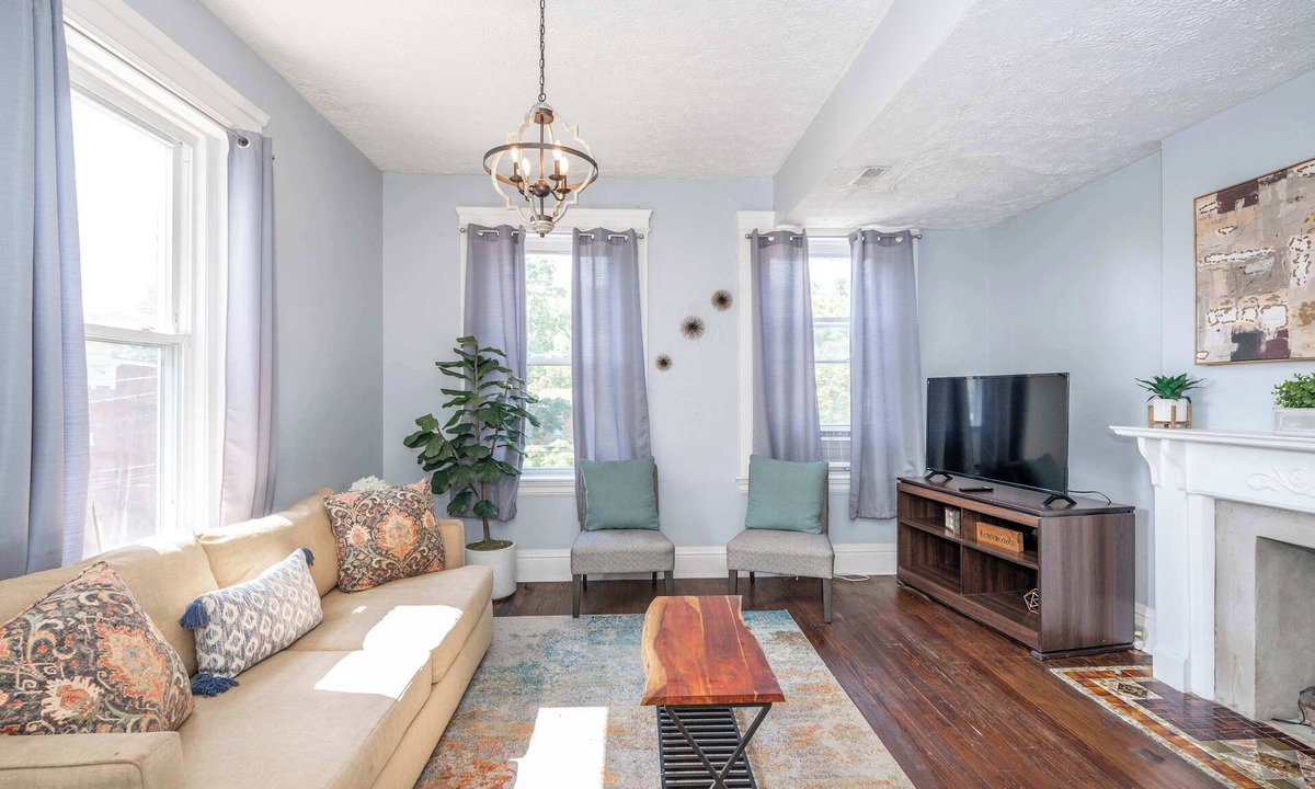 Mount Auburn Apartment | Queen City Suites 2 - For 4
