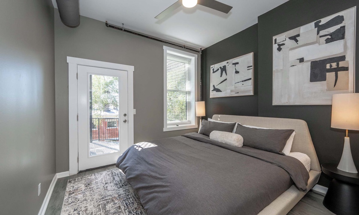 Mount Auburn Apartment | Queen City Views 3 – Chic 2 BDR!