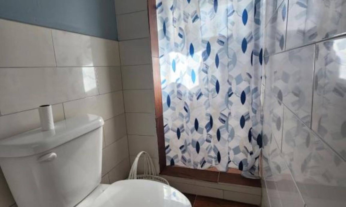 Rolle Town Cabin | Queen Room with Garden View