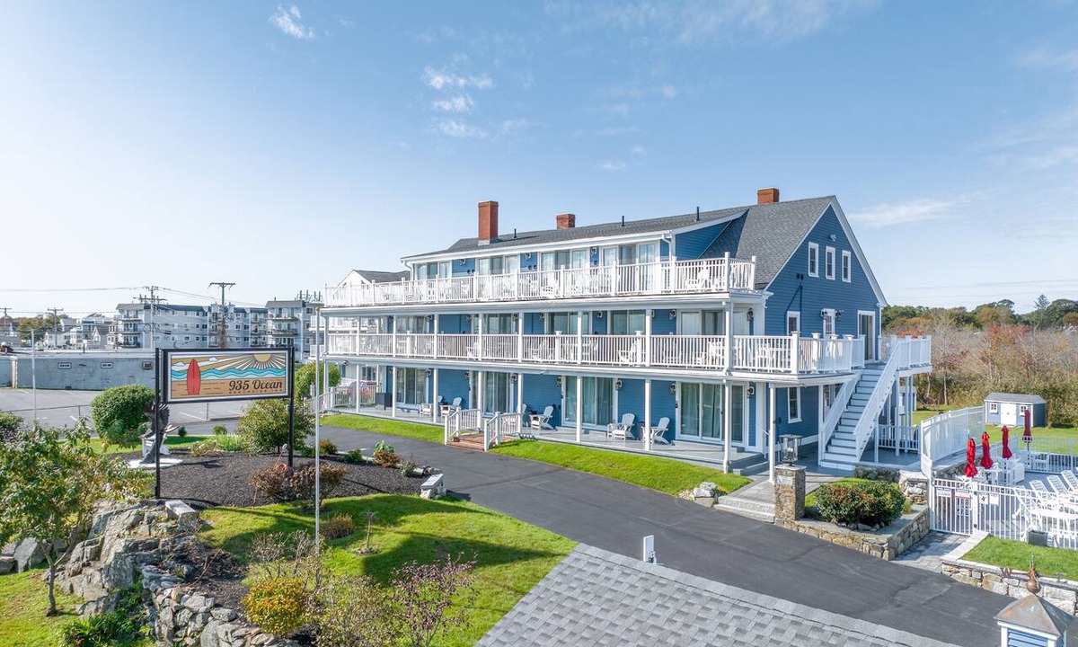 Hampton Hotel | Queen room with private oceanfront balcony - incredible views!