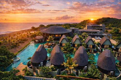 Padangbai Hotel | Quenzo Beach Resort