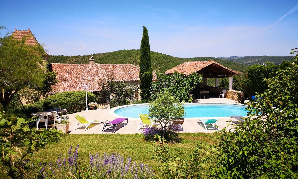 Aujols House | QUERCYNOIS CHARACTER HOUSE, SWIMMING POOL, SPA, PARADISE OF SILENCE NATURAL SPAC