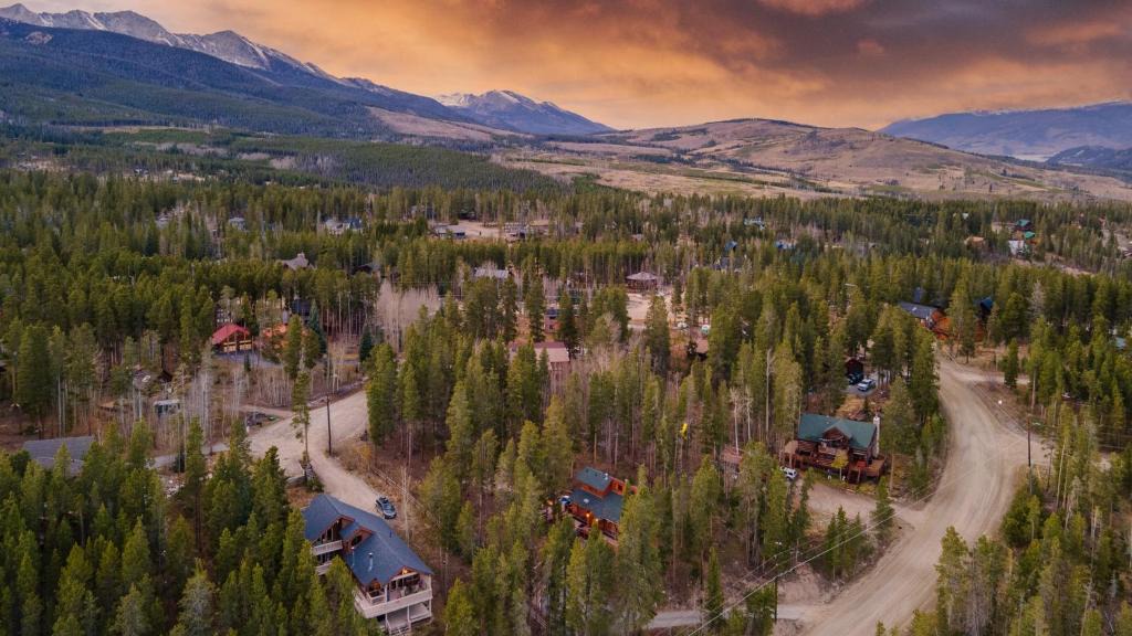 Breckenridge House | Quicksilver Lodge