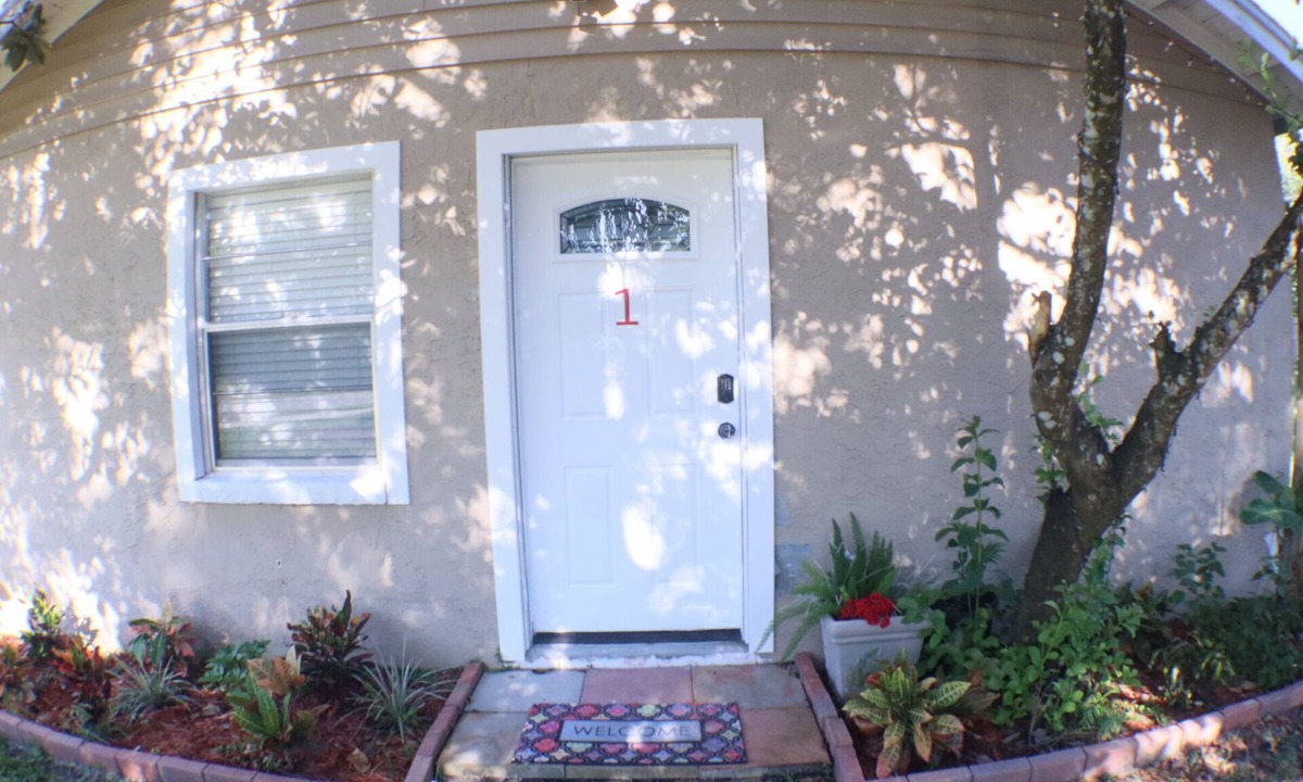 Altamonte Springs House | Quiet 2 bedroom Suite, close to Advent Health Hospitals and downtown Orlando