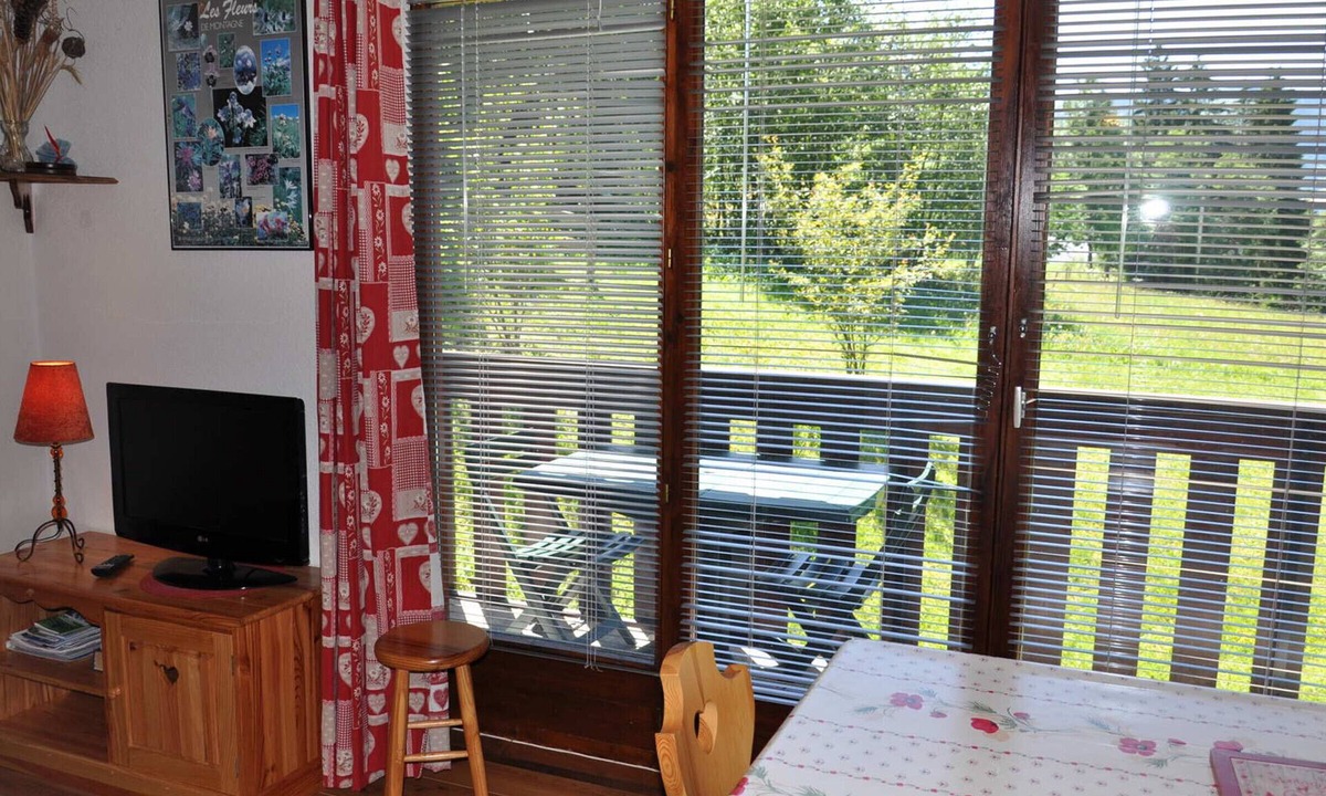 Abondance Apartment | Quiet 2-room apt with balcony and parking