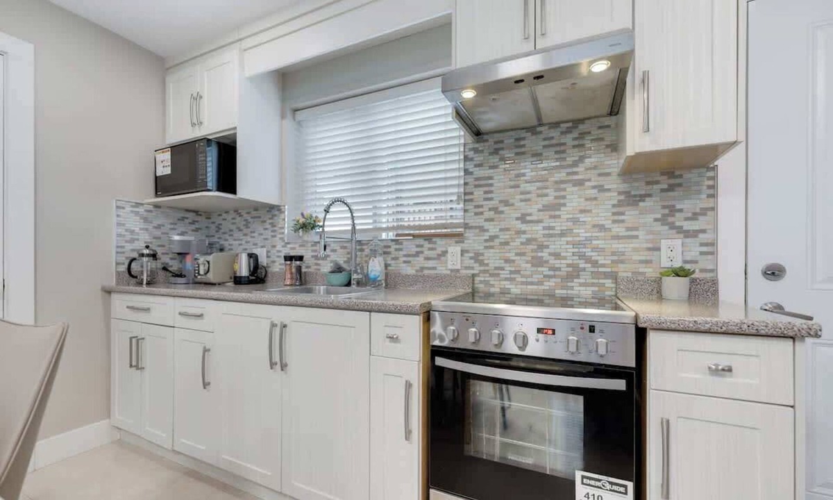 Killarney House | Quiet 2BR Suits in Vancouver with Private Entry
