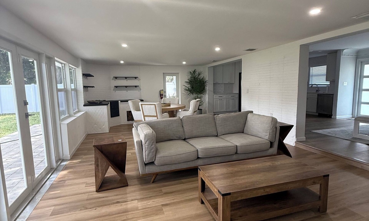 Lighthouse Point House | Quiet 3/3 Located Close to Beaches Downtown Boca Raton