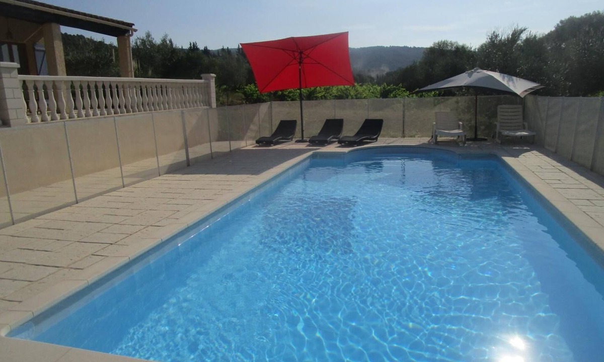 Villecroze House | Quiet 3-bedroom villa with private pool