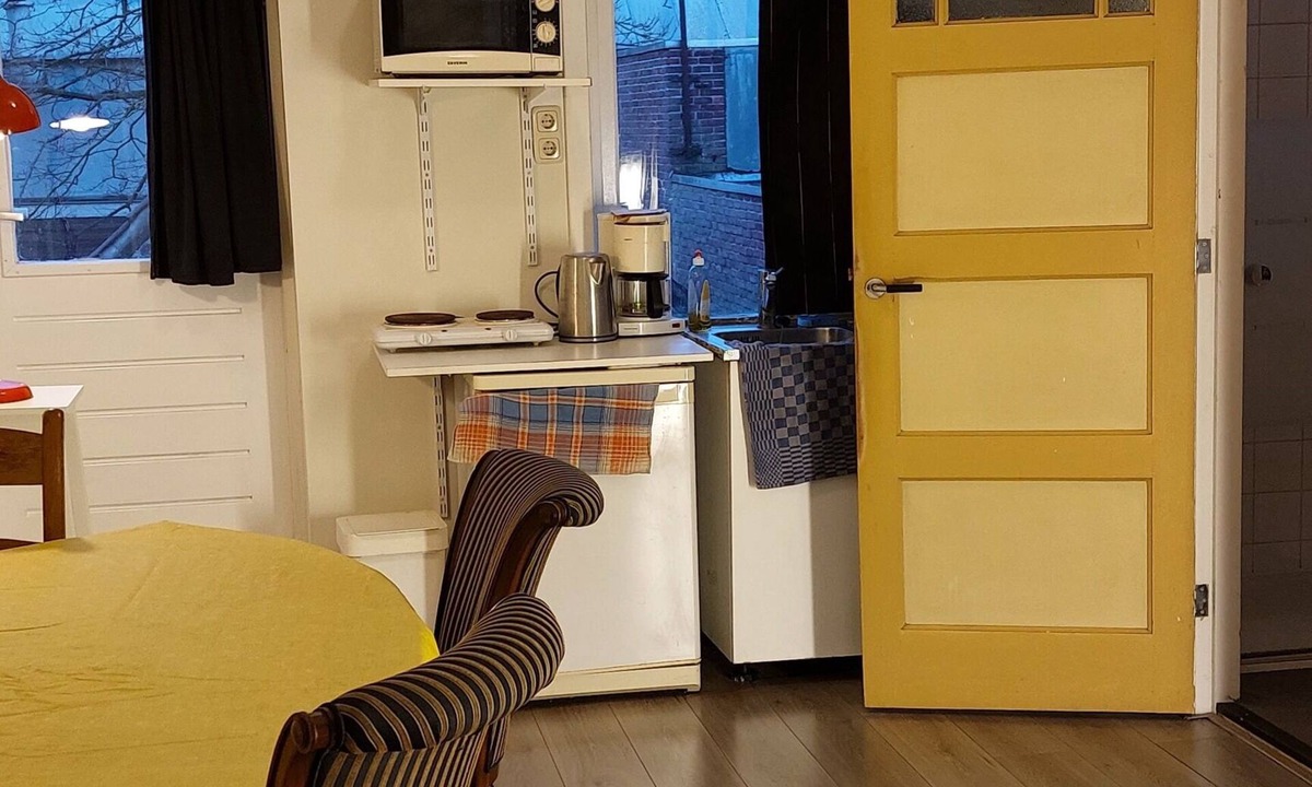 Zaandam Apartment | Quiet and bright studio close to Amsterdam