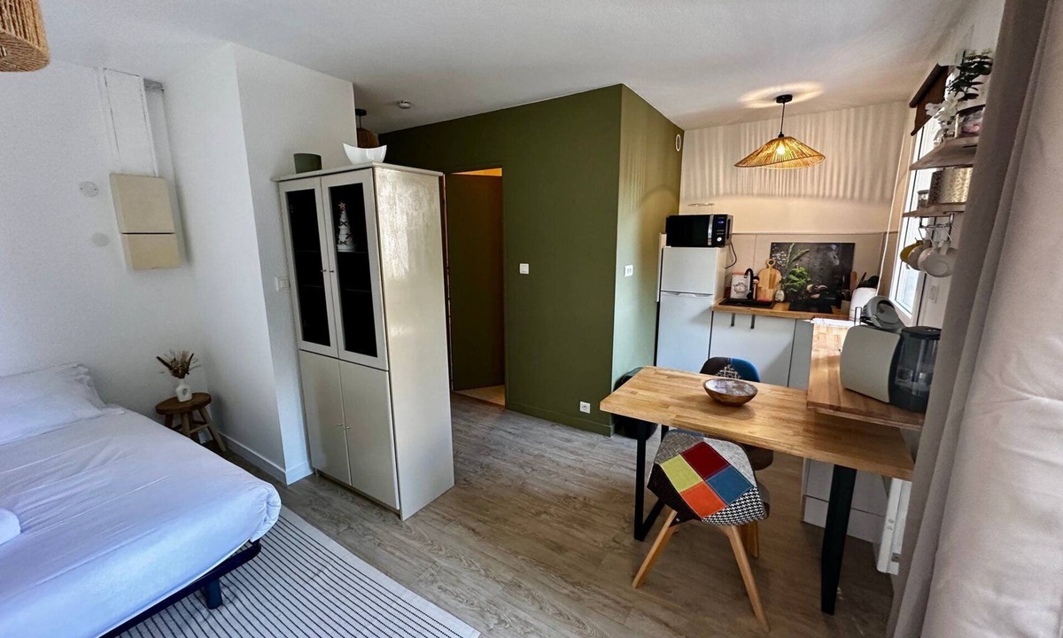 Poitiers Apartment | Quiet and cozy studio near the station