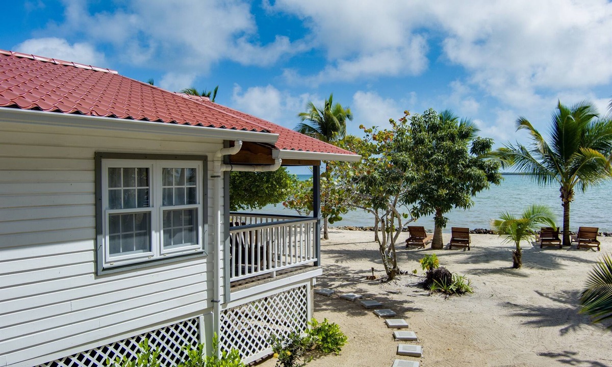Placencia Cottage | Quiet Beachfront Cabin in Maya Beach. 2BR