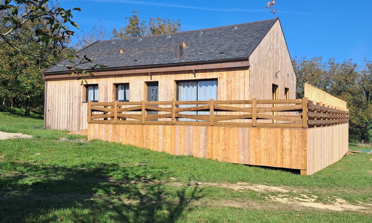Beauregard-de-Terrasson Ski Chalet | Quiet cottage in Périgord Noir with heated pool in winter