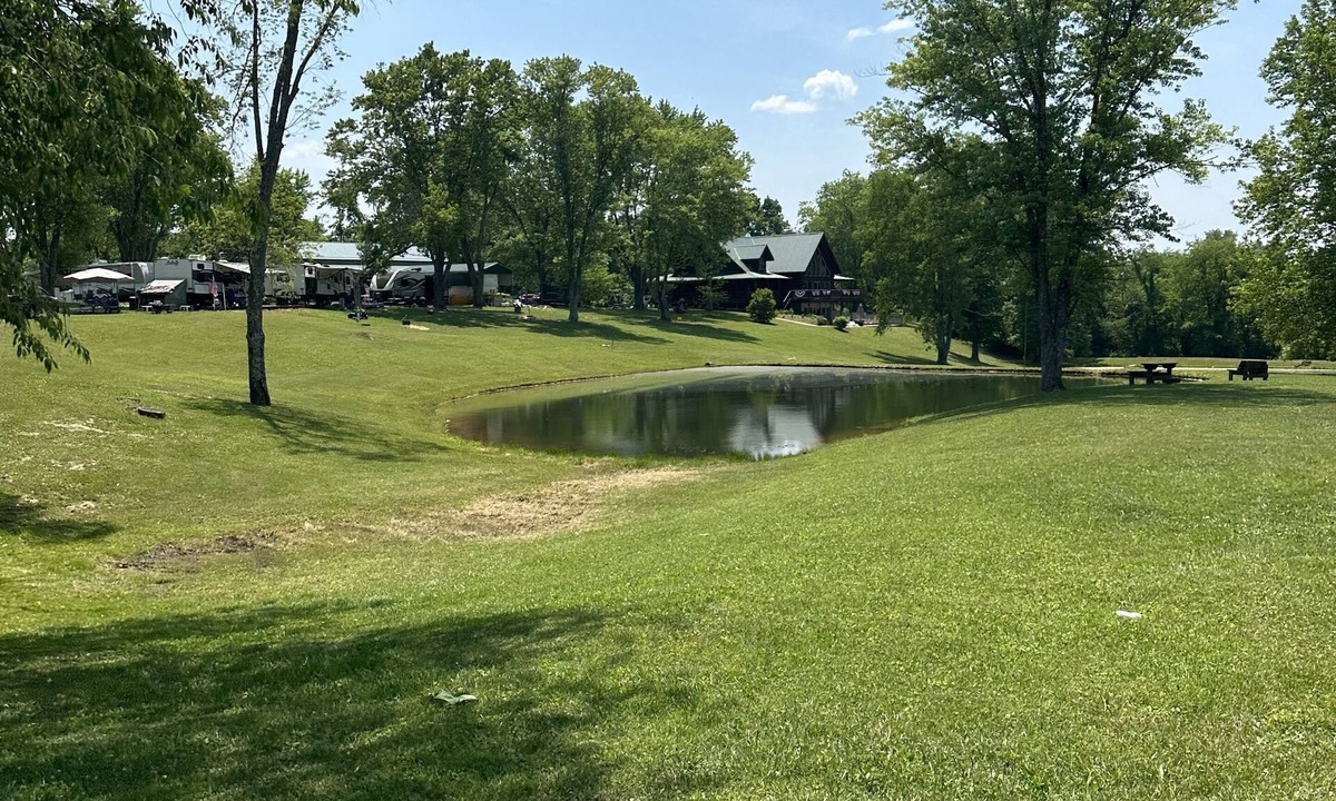 Glouster RV Rental | Quiet Campground located in the heart of Burr Oak State Park