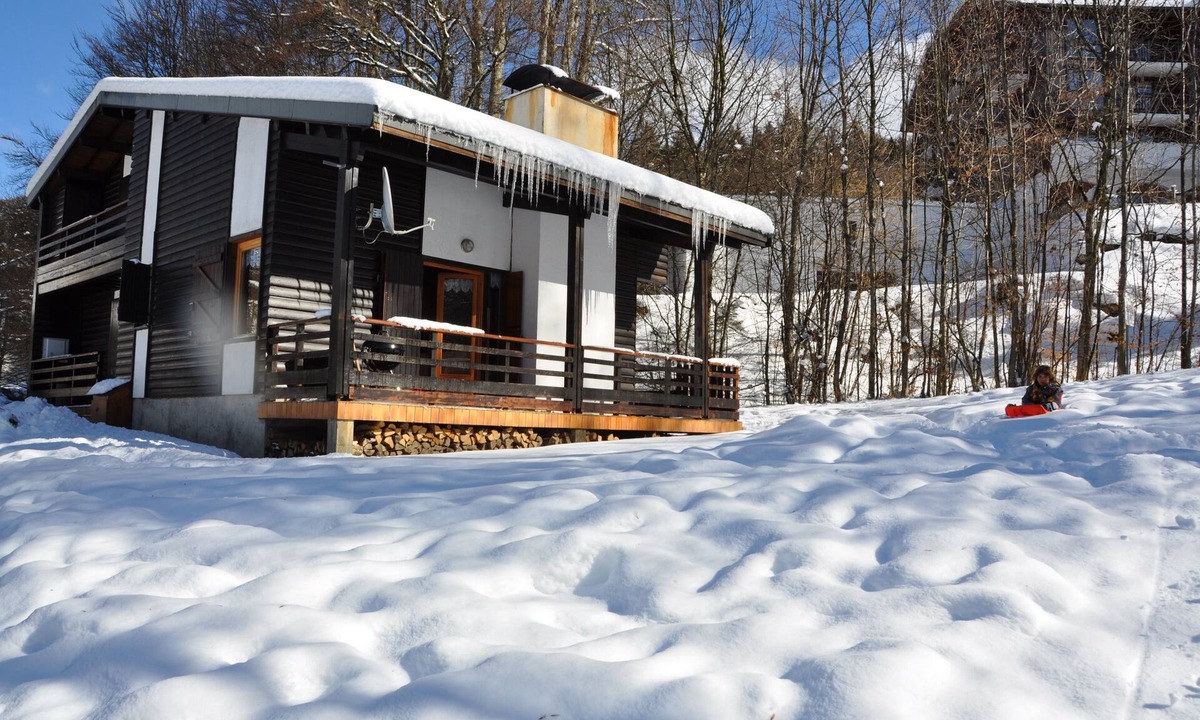 Les Carroz-d'Araches Ski Chalet | Quiet, comfortable, detached chalet for 12/14 people with WiFi