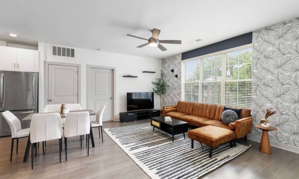 Forest Park Condo | Quiet Comfort & Urban Style: 2-Bedroom Condo 31