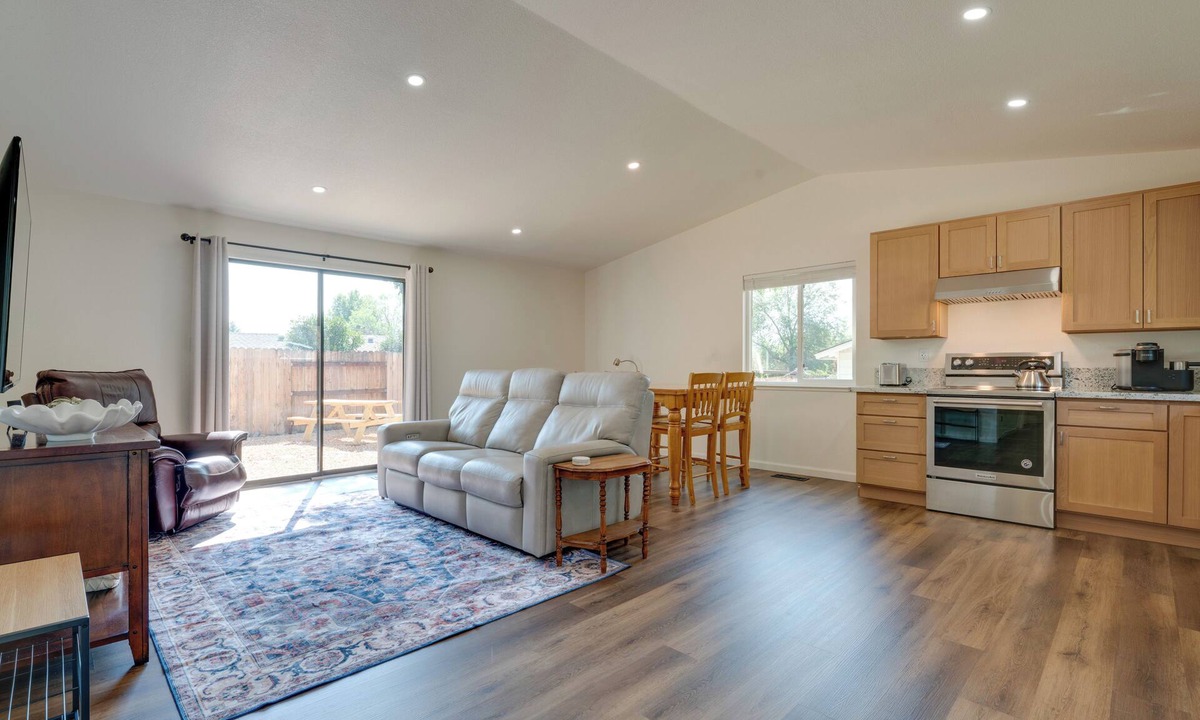 Sparks Cottage | Quiet & Convenient Sparks Retreat Near I-80 & Reno