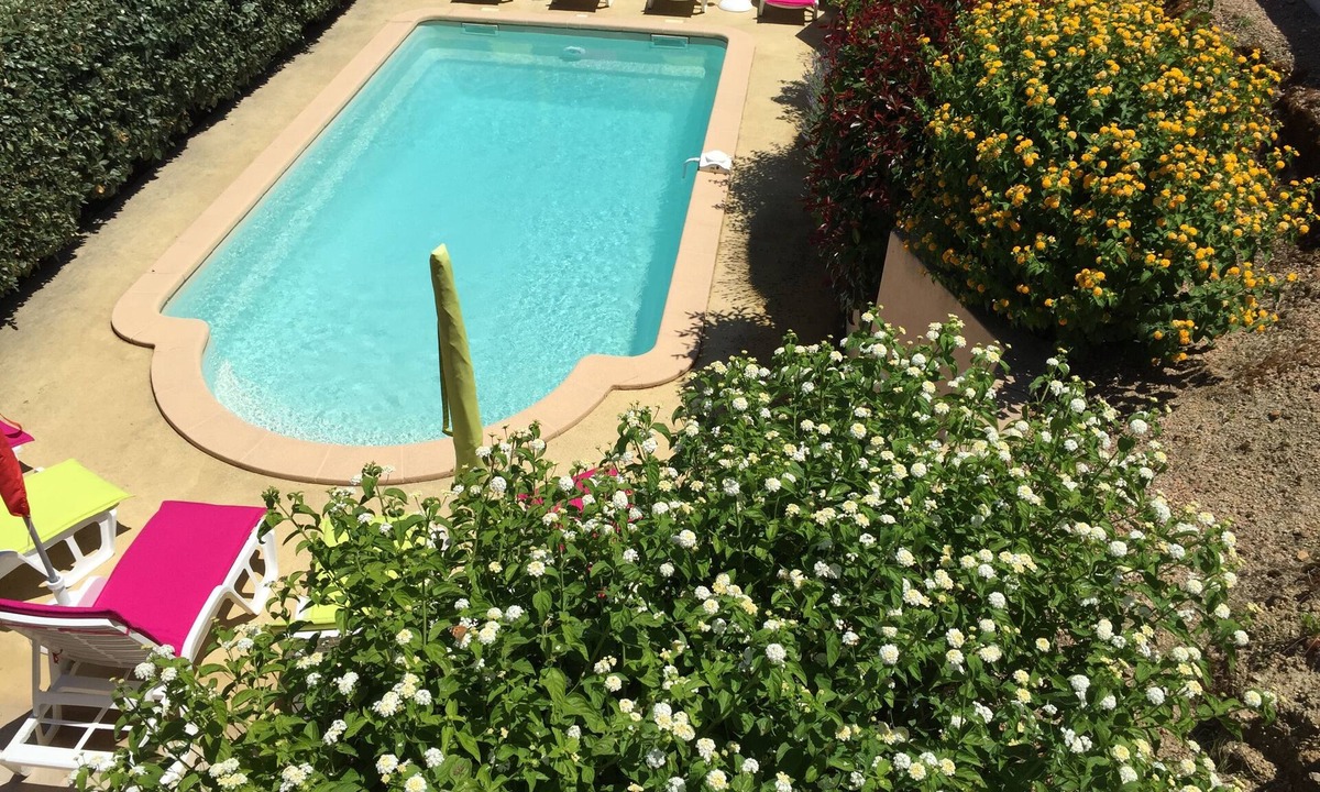 Propriano Villa | Quiet double villa, heated pool, 10-minute walk to the beach, 5-minute walk to shops.
