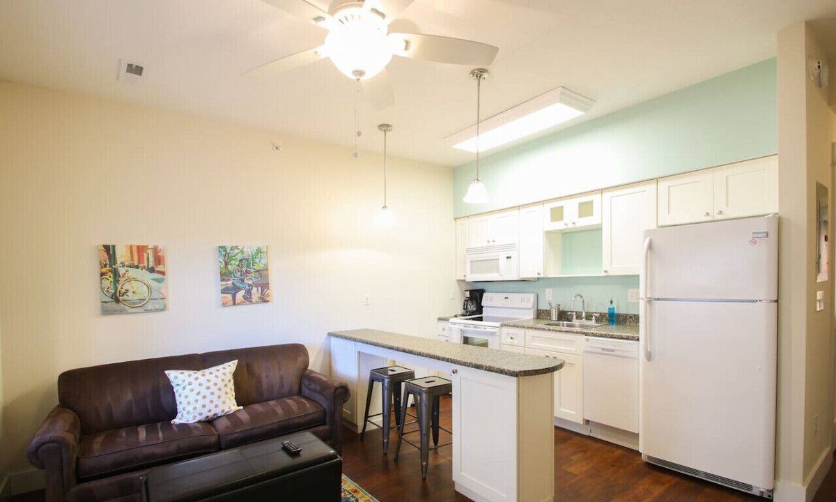 Bloomington Apartment | Quiet Eastside Apartment with Amenities