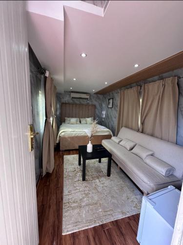 Hatta Other | Quiet Farm Caravan