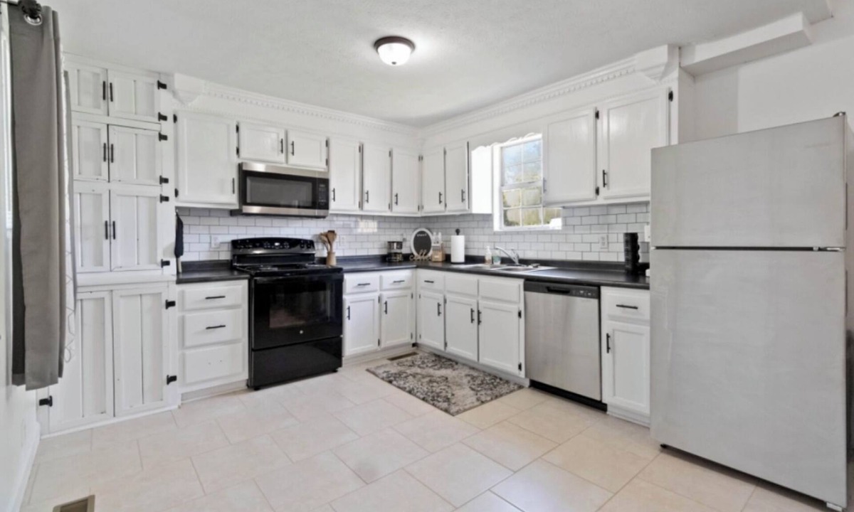 Bethelridge House | Quiet getaway, 15-20 minutes to Lake Cumberland and 5 mins to downtown Somerset