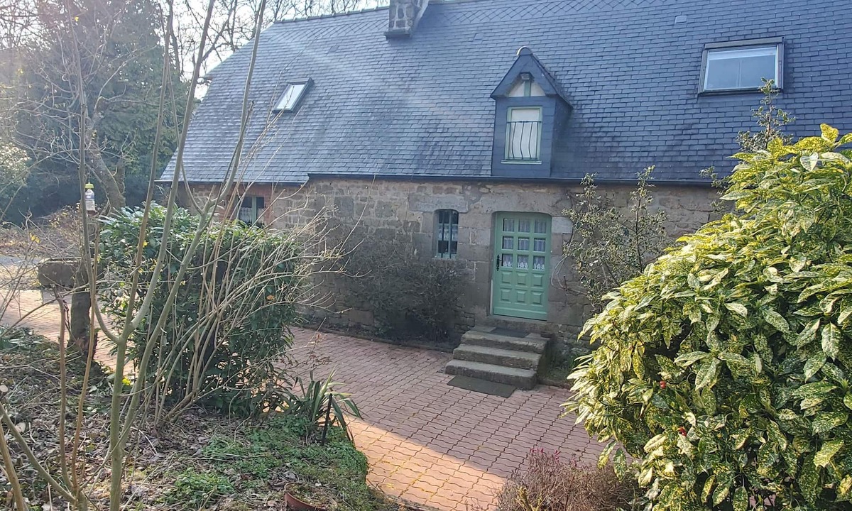 Saint-Sever-Calvados House | Quiet gîte on the edge of a forest, ideal for families with pets except cats.