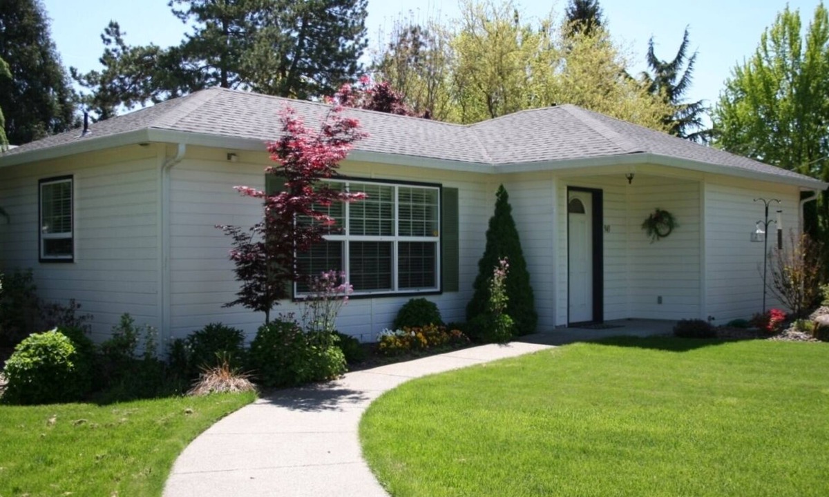 Medford Cottage | Quiet, Modern, Cottage
