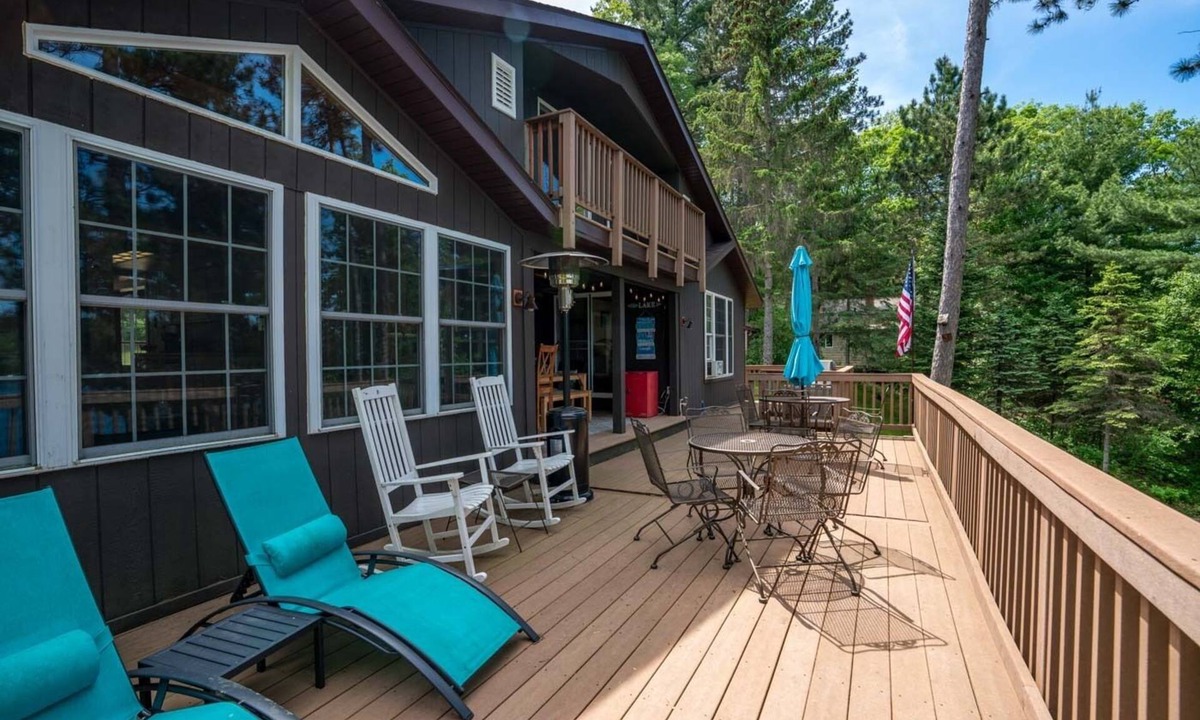Redgranite House | Quiet & Private at Beautiful Pearl Lake! All Seasons Vacation Home!