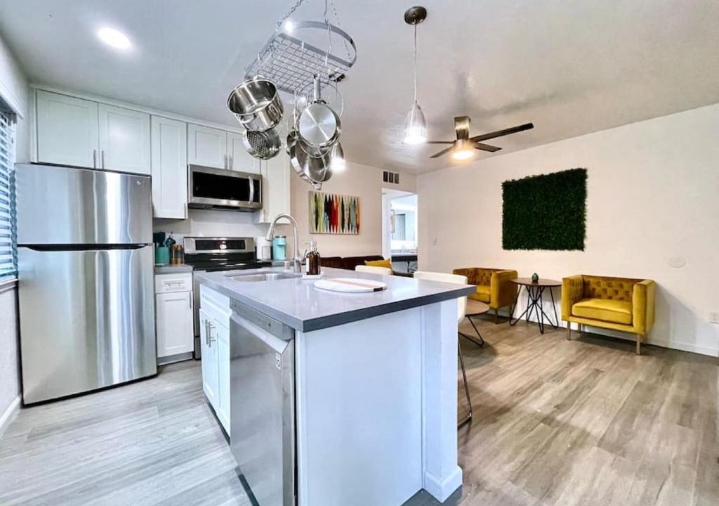 Downtown Sacramento House | Quiet Remodeled 3 Bedroom in Heart of Downtown Sacramento