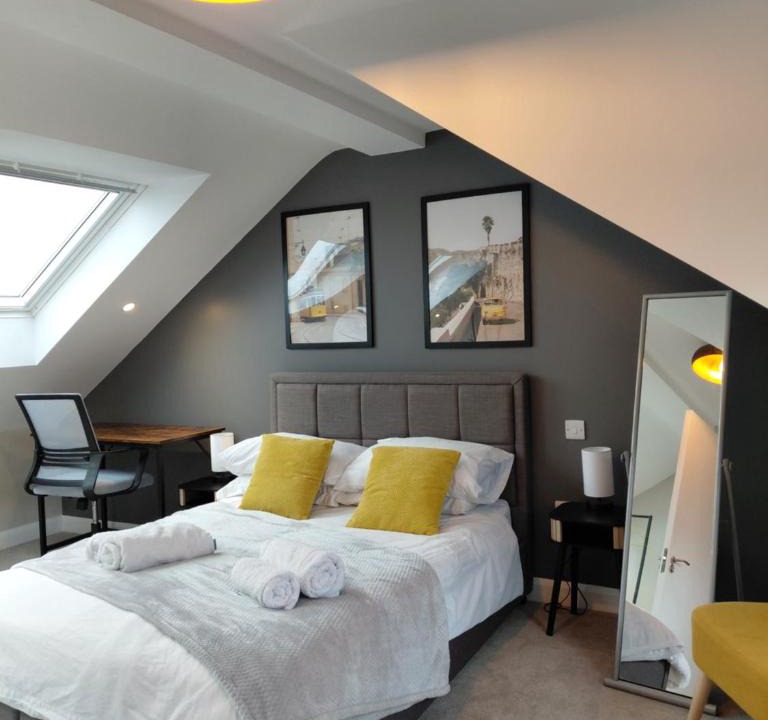 Cotham House | Quiet Room with en-suite , close to University, Whiteladies and Gloucester rd