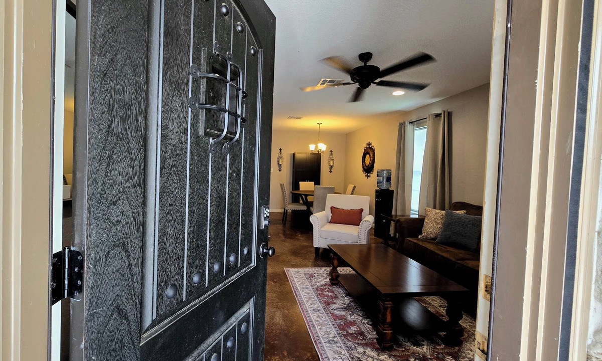 North Waco House | Quiet, Secure 3BR/2BA in Prime Location