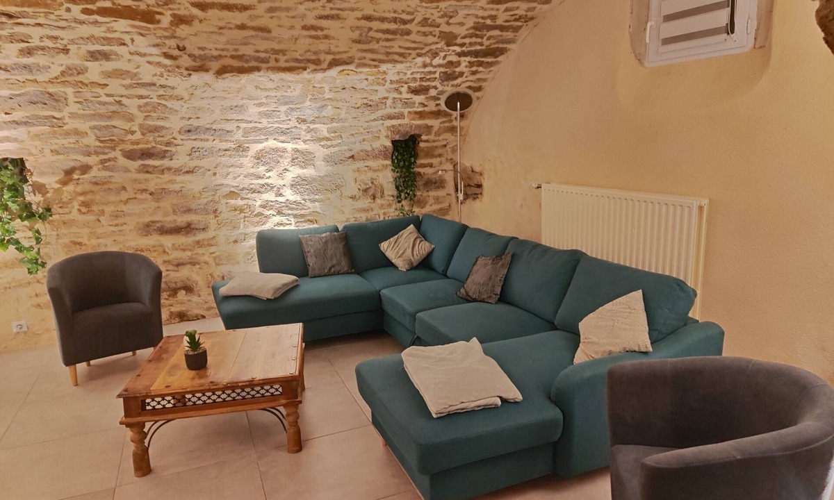 Chaux-Champagny House | Quiet, spacious, fully-equipped cottage ideal for families, groups and hikers (lovely view).