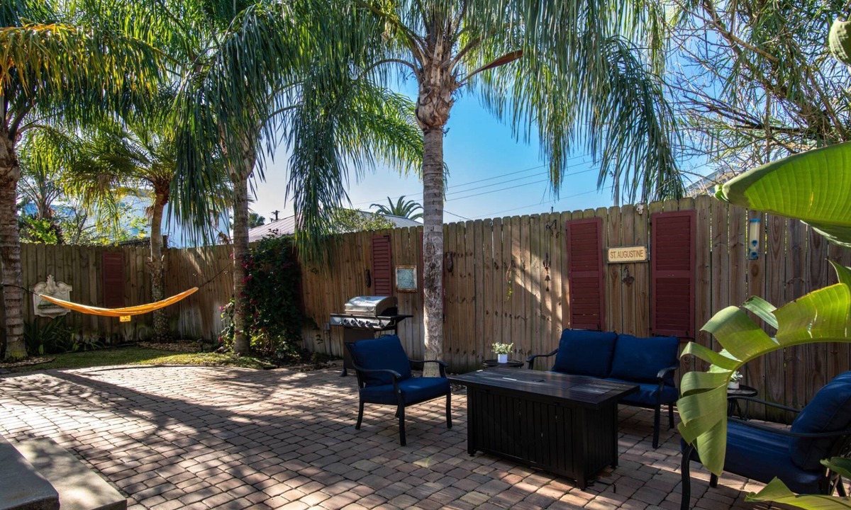Lincolnville House | Quiet Street, Steps to Shops, Food, and Historic Downtown, 5 Miles to Beach! $300 in Free Tickets!