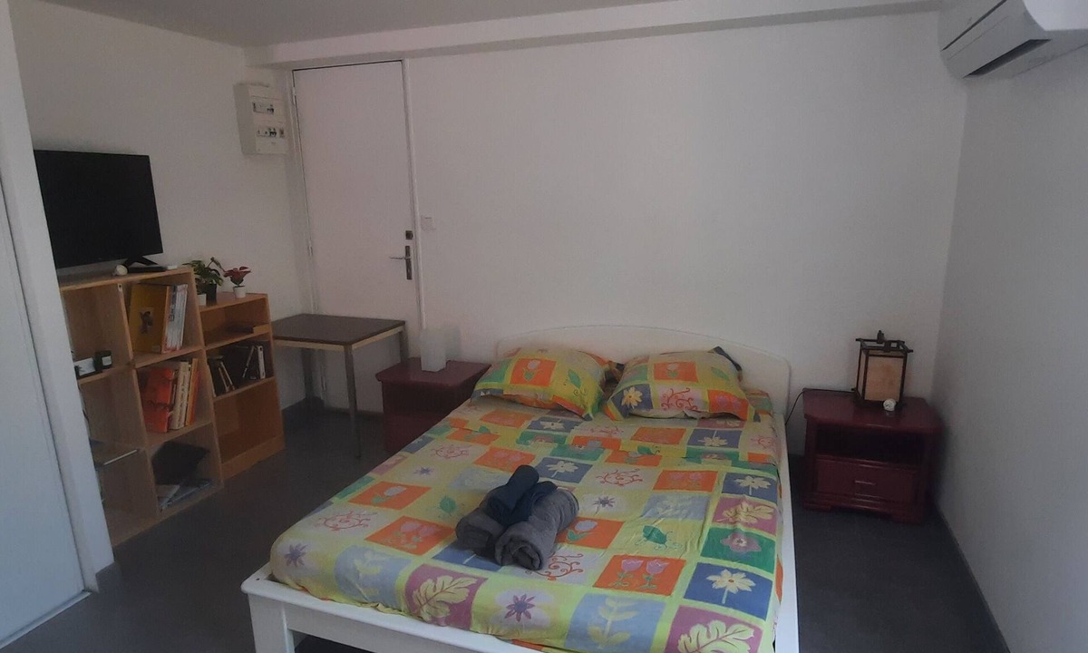 Le Pradet Apartment | Quiet studio 25
