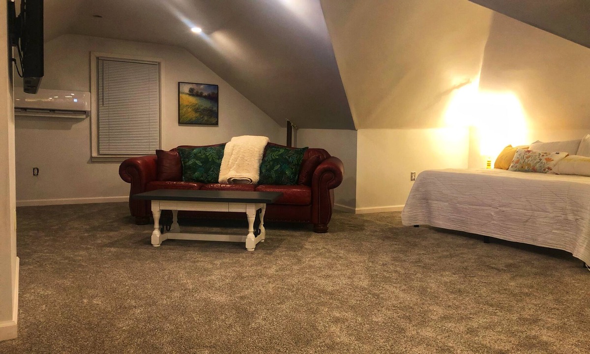 Martel Apartment | Quiet studio suite in a country setting.