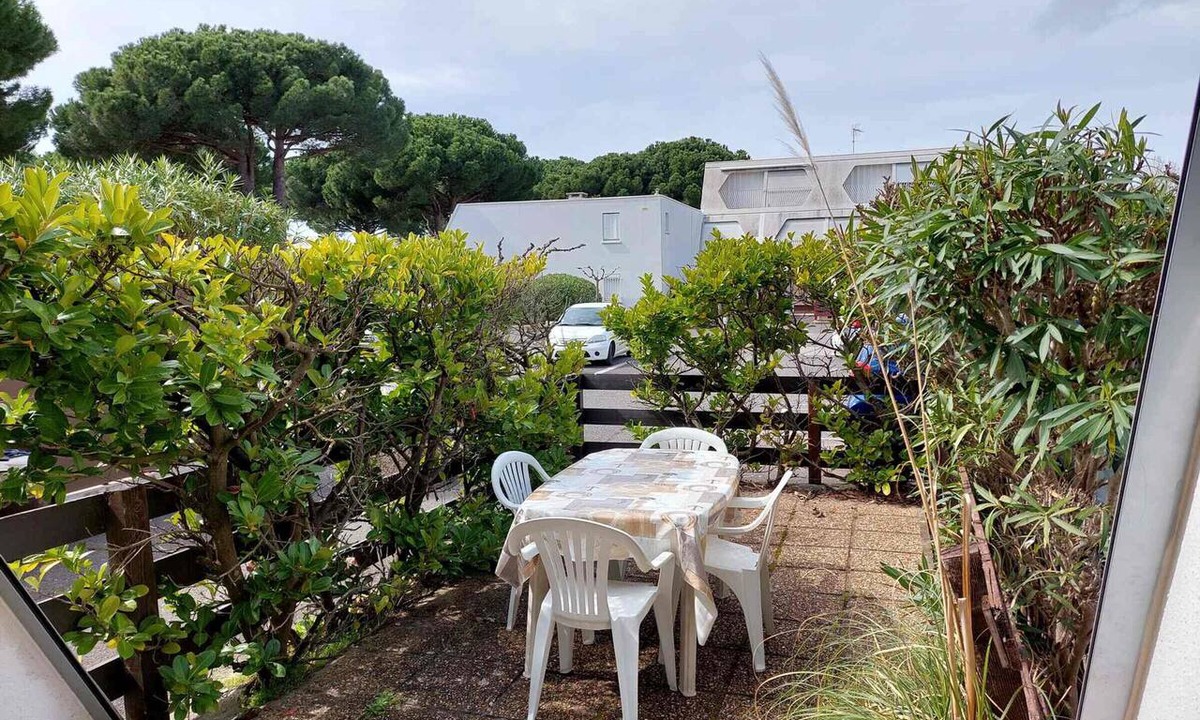 La Petite Motte Apartment | Quiet studio with garden and parking in La Grande Motte