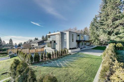 Dundarave House | Quiet Suites Up to 8 Guests Near DTVan Monthly Option