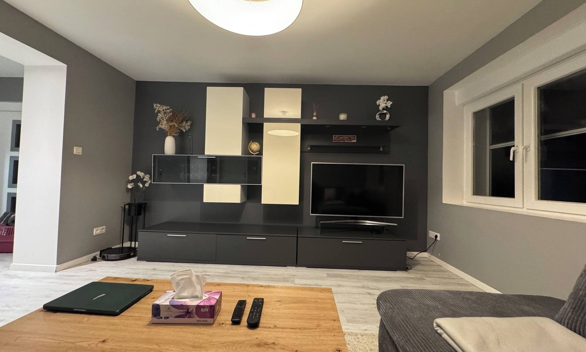 Val-de-Moder Apartment | Quiet three-room apartment - close to the Royal Palace