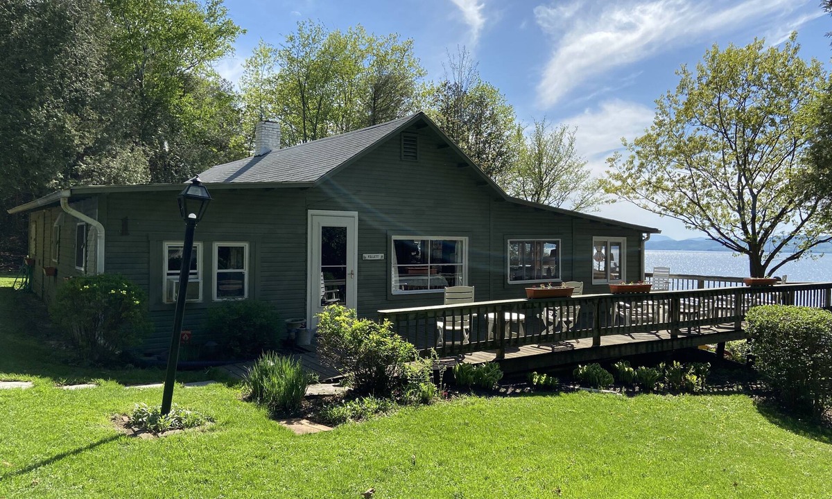 New North End Cottage | Quiet Vacation Cottage on Lake Champlain Deck, Stairs to Beach. 4 BR/ Sleeps 6