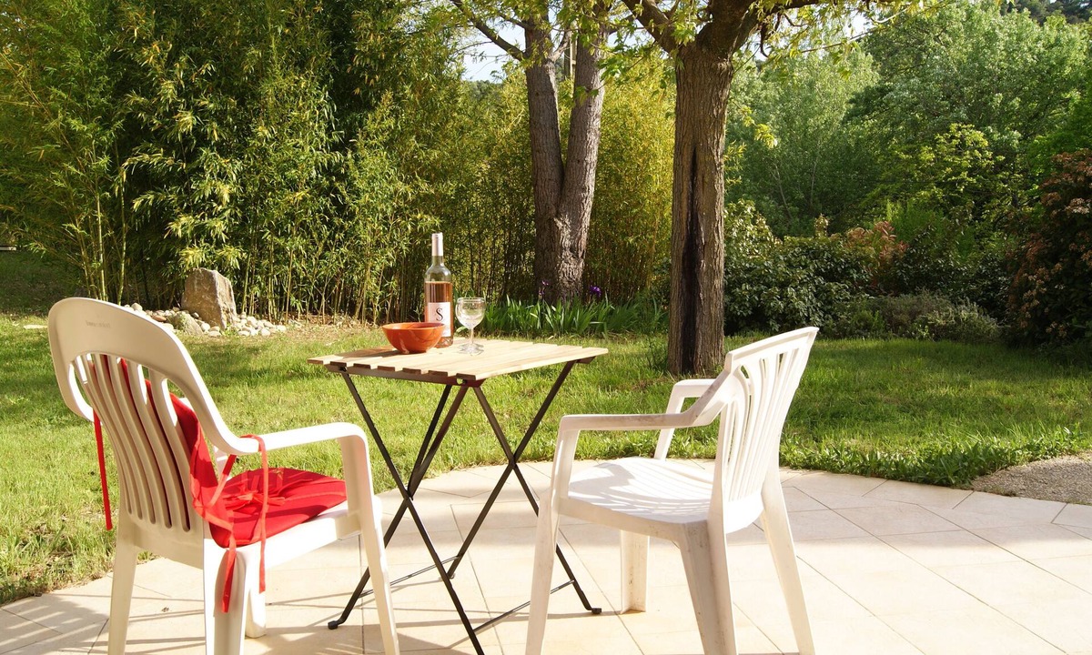 Venterol Villa | Quiet villa with swimming pool in the hills at Venterol near Nyons